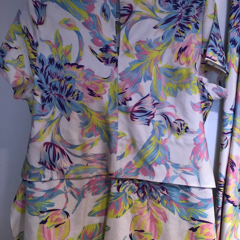 Abbey Glass, tie-wrap top and maxi skirt, small, covered buttons, skirt lined - Picture 6 of 13